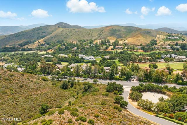 1600 Crown Ridge Court, Westlake Village CA: https://media.crmls.org/mediaz/1ef62161-a9db-4a77-9be4-3b2a0f378a3b.jpg