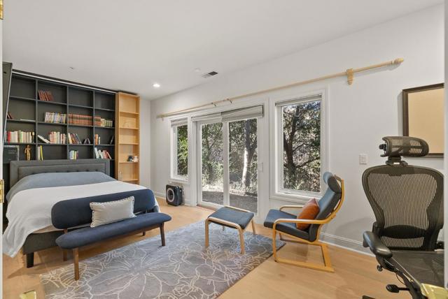 199 Kings Court, San Carlos CA: https://media.crmls.org/mediaz/1ef79881-f362-4e59-8ebd-e16308778bd1.jpg