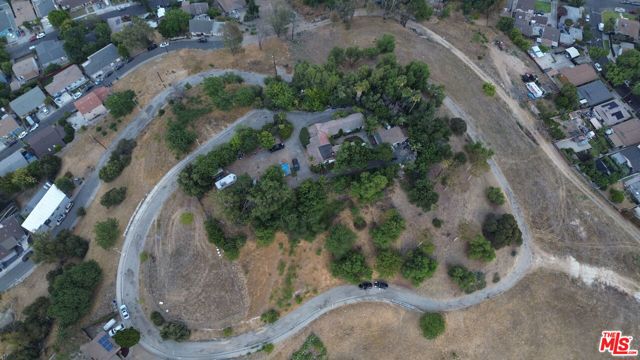 2661 N Adkins Avenue, Los Angeles CA: https://media.crmls.org/mediaz/1ef85160-b8f4-45ea-9eb4-f0230e07b530.jpg
