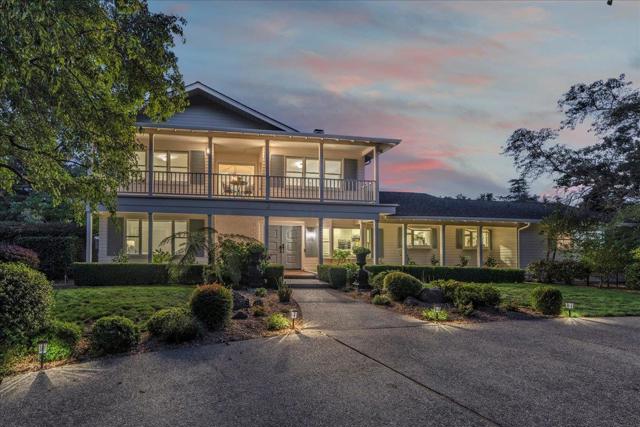 14228 Amherst Court, Los Altos Hills CA: https://media.crmls.org/mediaz/1ef8e372-af26-43b0-87dd-b2c330989d87.jpg
