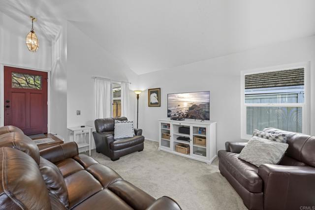 7925 Calle Madrid, Carlsbad CA: https://media.crmls.org/mediaz/1ef952e2-68ff-4b0f-8cd6-03e105697aef.jpg