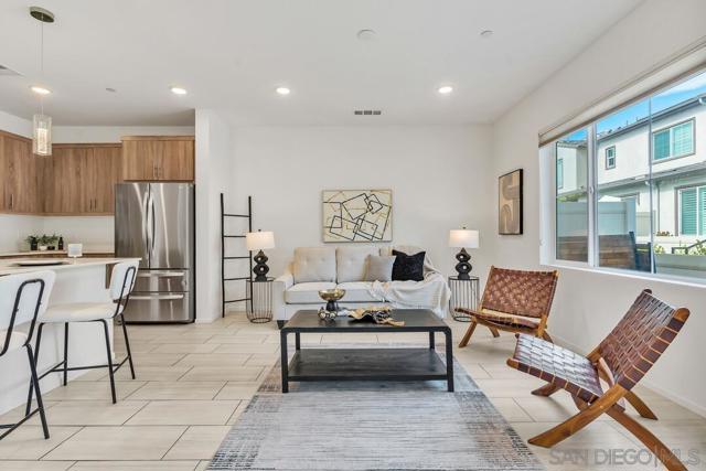 35103 Vine Pl, Fallbrook CA: https://media.crmls.org/mediaz/1efa5d01-9b6e-4bed-ab82-6bc9209b9bed.jpg