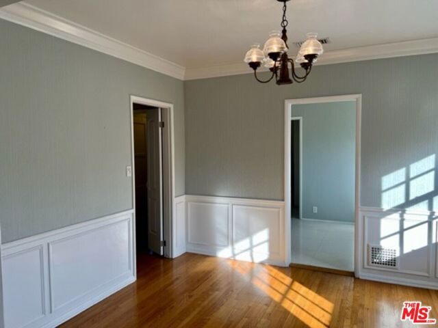 11346 Cashmere Street, Los Angeles CA: https://media.crmls.org/mediaz/1efa8c99-36f7-4d86-9151-5cb67a91aed3.jpg