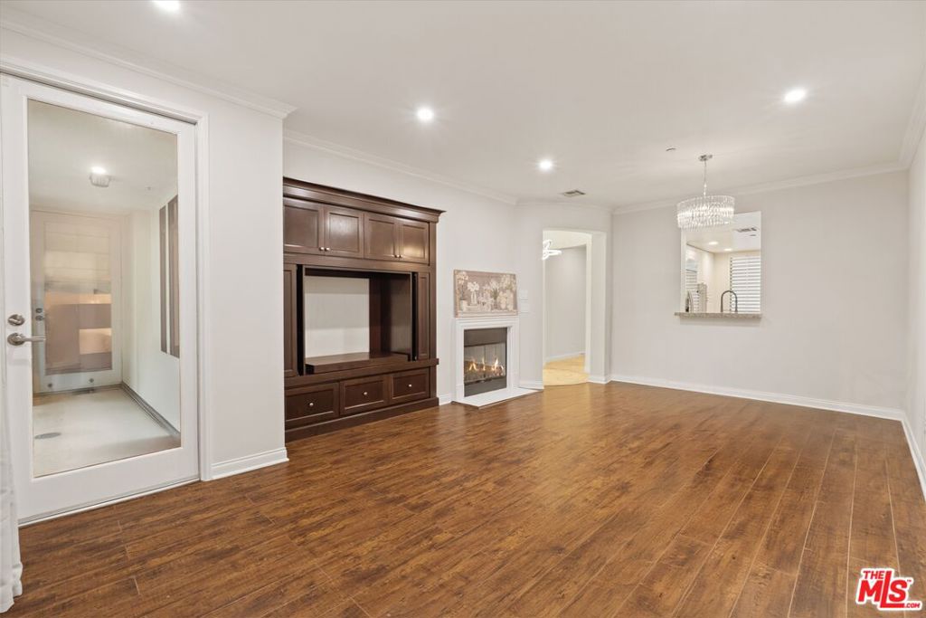 MLS #25596411 image #10