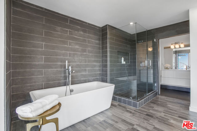 8506 Magnolia Drive, Los Angeles CA: https://media.crmls.org/mediaz/1efc4422-ed35-43fa-b219-183a2a25f40d.jpg
