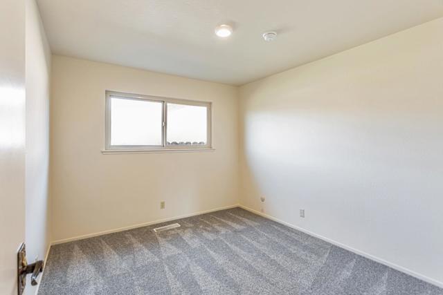 1223 La Canada Way, Salinas CA: https://media.crmls.org/mediaz/1efcf8ee-fc88-42a2-ab90-e120d9546193.jpg