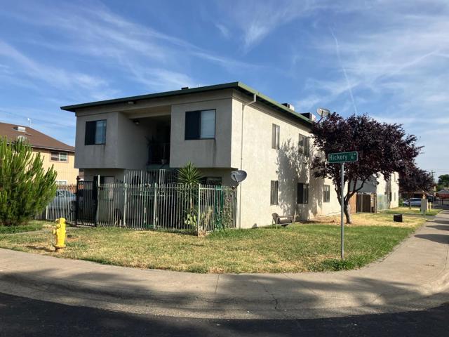 2125 Oakmont Way, West Sacramento CA: https://media.crmls.org/mediaz/1efd26d4-dacd-4cbd-8a94-ed1c41021117.jpg