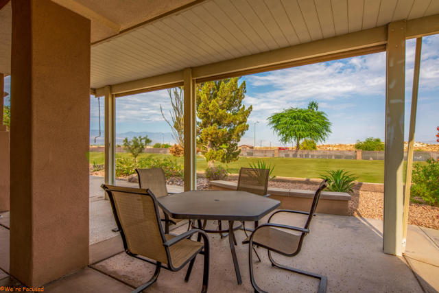 37953 Grand Oaks Avenue, Palm Desert CA: https://media.crmls.org/mediaz/1efdb400-b71f-4af7-b197-61ea300f522b.jpg