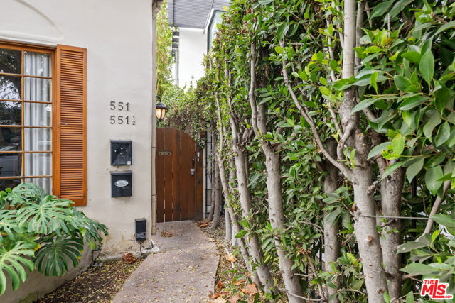 551 Westmount Drive, West Hollywood CA: https://media.crmls.org/mediaz/1efe458f-a4d0-4fef-8c9a-47ecb6e69fd2.jpg