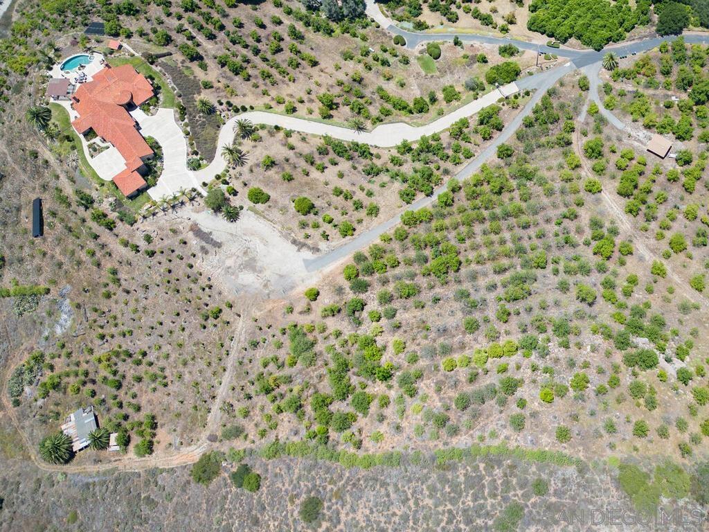 MLS #250029559SD img 15