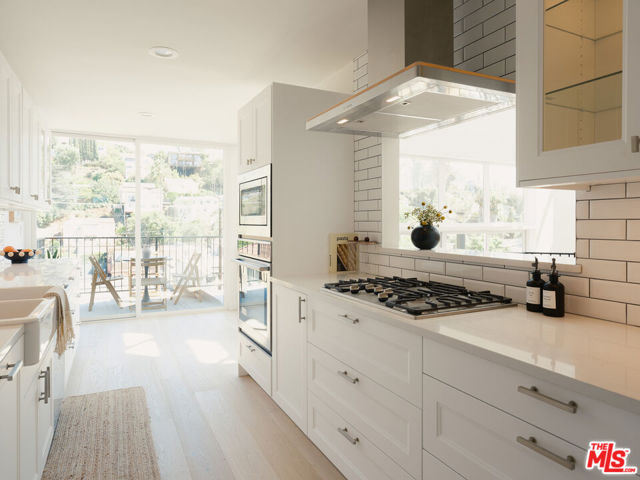 1624 Westerly Terrace, Los Angeles CA: https://media.crmls.org/mediaz/1efec232-cca2-42d1-9ea8-d1dbad44bd9b.jpg