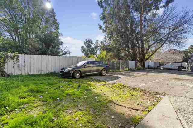 Image 19 of 22 For 128 Catron Dr