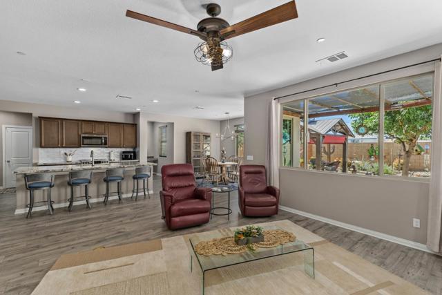 33039 Saint Emilion Court, Winchester CA: https://media.crmls.org/mediaz/1f0036a1-78d9-41b0-8406-9697eef90e31.jpg