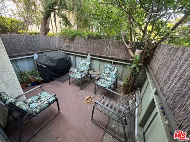 13609 Valerio Street, Van Nuys CA: https://media.crmls.org/mediaz/1f0089a2-f6e9-419c-8ad8-7a786b13a1fa.jpg