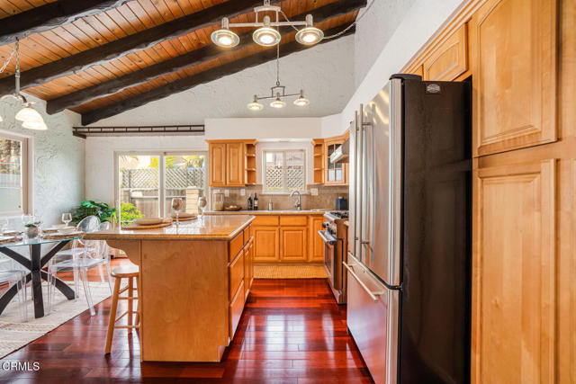 5451 Reef Way, Oxnard CA: https://media.crmls.org/mediaz/1f00914f-9ad4-4270-b312-9289c7ab2cd6.jpg