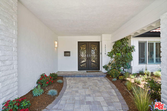 12174 Woodley Avenue photo 6