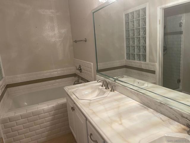 1680 Via Ocioso, San Marcos CA: https://media.crmls.org/mediaz/1f00e9ee-829e-422d-a32f-2f05858b686b.jpg