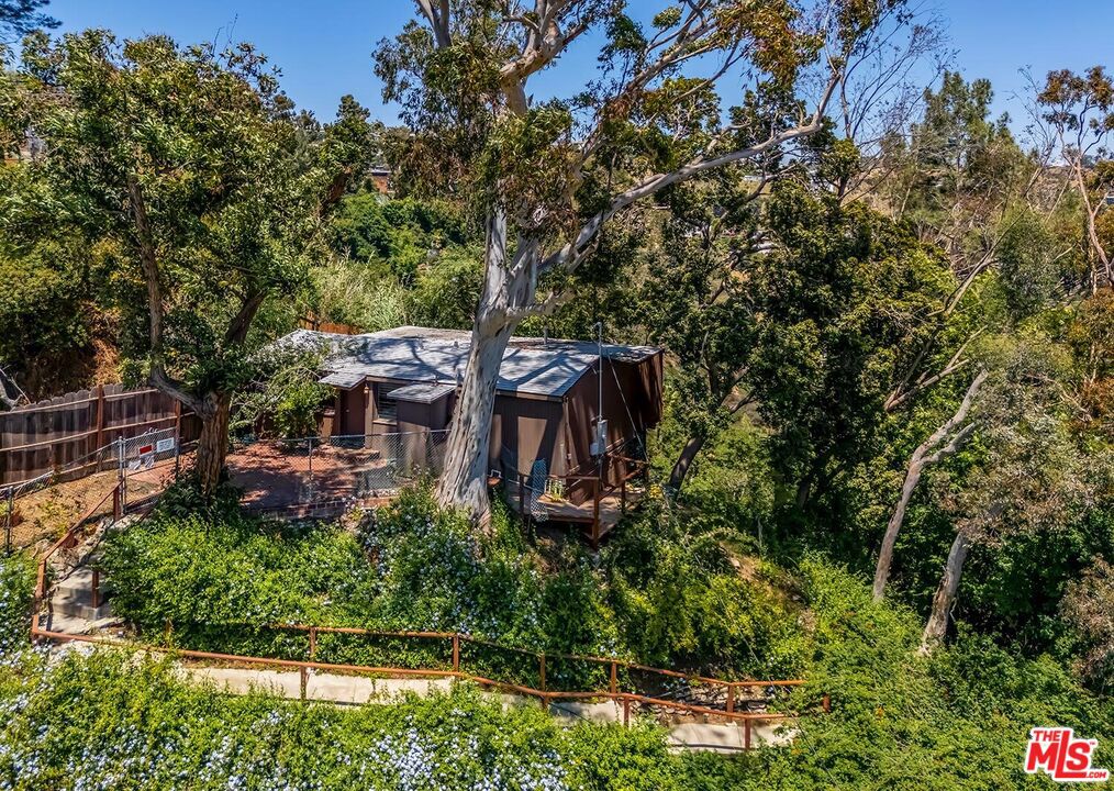 8305 Yuma Place
