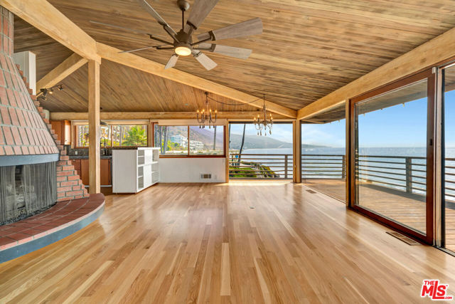 26636 Latigo Shore Drive, Malibu CA: https://media.crmls.org/mediaz/1f0248f6-fe88-4684-b37f-6f8a184a96ca.jpg