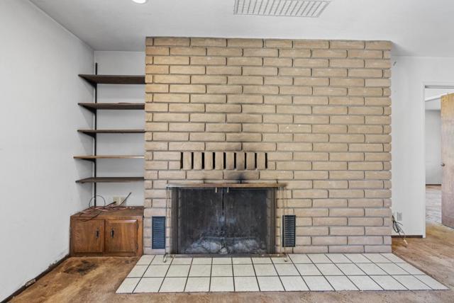 307 Mansfield Road, Hollister CA: https://media.crmls.org/mediaz/1f02cd27-e24a-4771-b4a3-1b6eb4447d2a.jpg