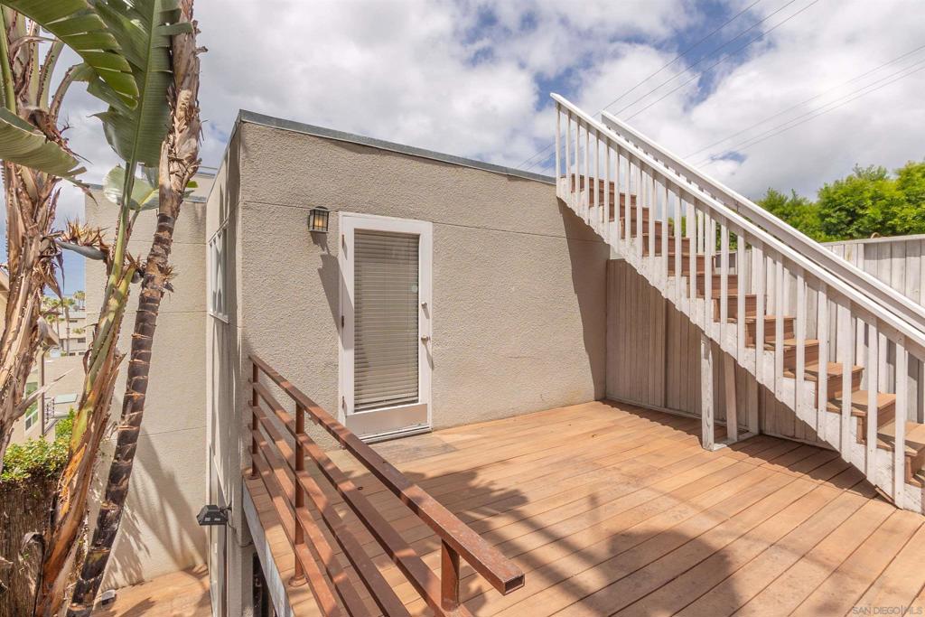 https://media.crmls.org/mediaz/1f03823a-6aa0-41f2-8479-fe0e04e6e3f4.jpg?preset=X-Large