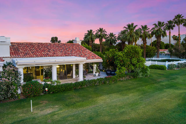 55197 Southern, La Quinta CA: https://media.crmls.org/mediaz/1f03b071-3261-4127-8688-b9d27f4ada6c.jpg