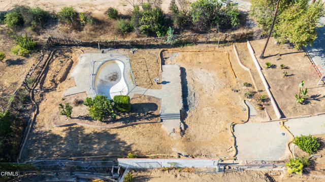 1962 E Loma Alta Drive, Altadena CA: https://media.crmls.org/mediaz/1f0448d4-4c88-4884-a2fb-b7bf1f6ea24f.jpg