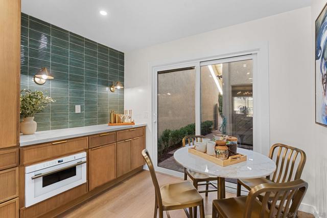 16048 Via Viajera, Rancho Santa Fe CA: https://media.crmls.org/mediaz/1f04cba9-8ebf-42d5-9c35-c2150e8fa6c9.jpg