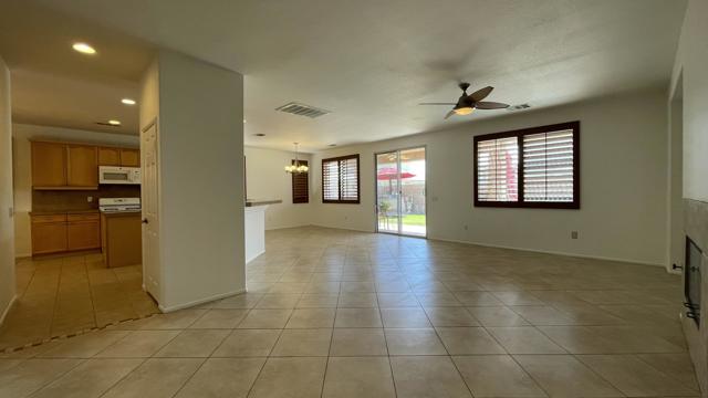 82549 Tivoli Court, Indio CA: https://media.crmls.org/mediaz/1f051ae4-7cc9-4092-83bf-f47d604e0ae8.jpg