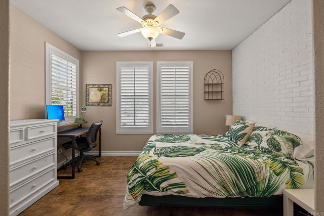 25111 Cedar Ridge Court, Wildomar CA: https://media.crmls.org/mediaz/1f052f7c-c4bb-48bd-b0f5-0b1fc227bd9f.jpg