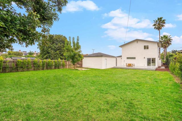 Detail Gallery Image 30 of 31 For 219 W Acacia Ave, El Segundo,  CA 90245 - 4 Beds | 2 Baths