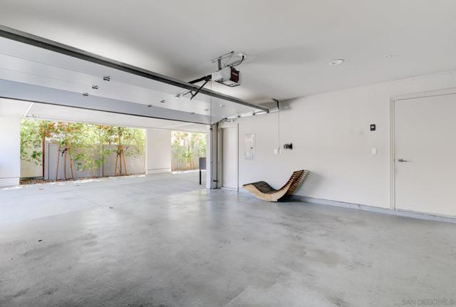 3739 31St St, San Diego CA: https://media.crmls.org/mediaz/1f05a34d-3e1d-4dd8-a5de-363b78c82c6b.jpg