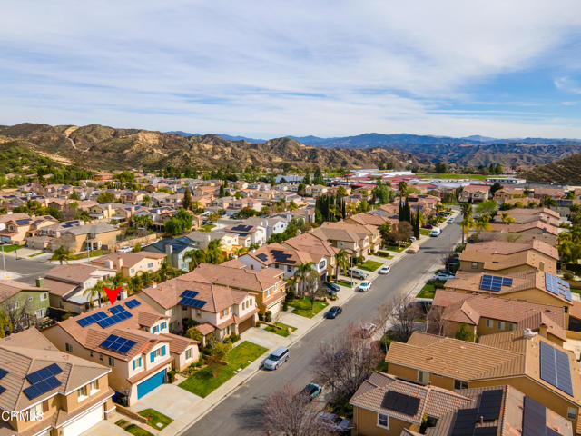 29065 Madrid Place, Castaic CA: https://media.crmls.org/mediaz/1f062166-b610-4e00-95ae-0a95648b1cb9.jpg