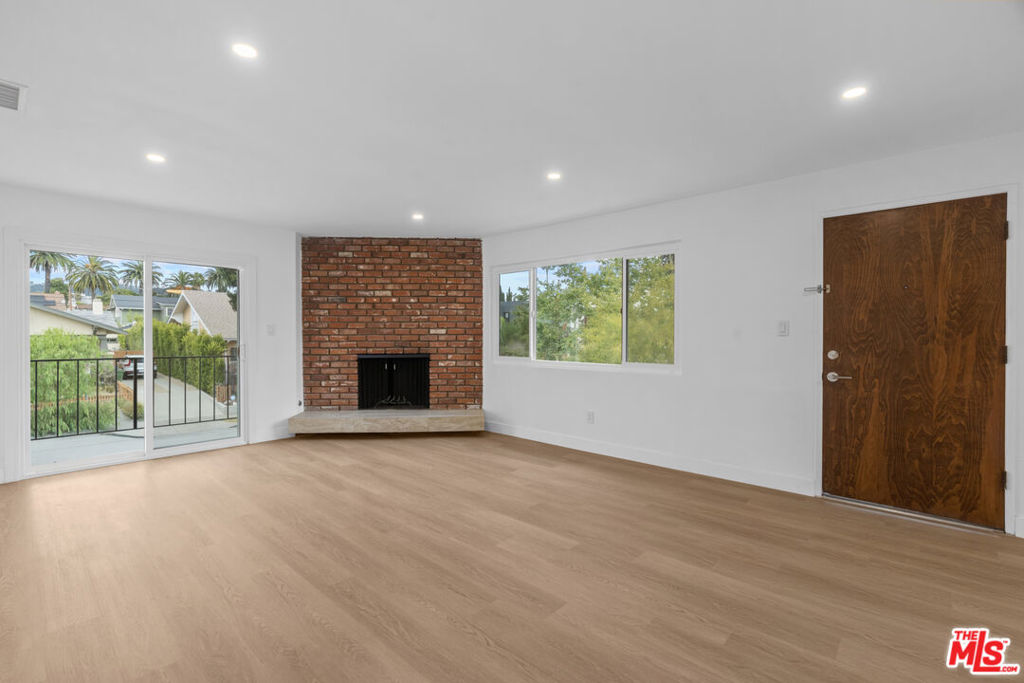 4442 Kingswell Avenue #3