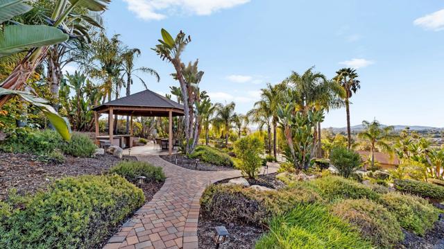 Detail Gallery Image 8 of 73 For 2270 Summit Dr, Escondido,  CA 92025 - 5 Beds | 3/1 Baths