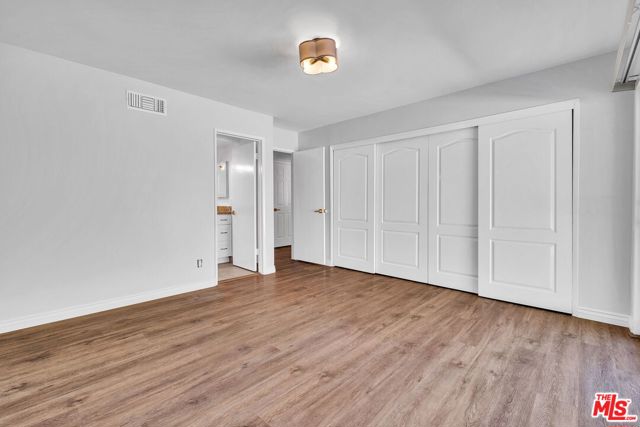 17133 Lorillard Street photo 7
