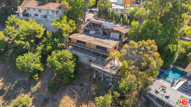 837 Linda Flora Drive, Los Angeles CA: https://media.crmls.org/mediaz/1f073258-2d1c-49bd-8a24-b471420e13fd.jpg