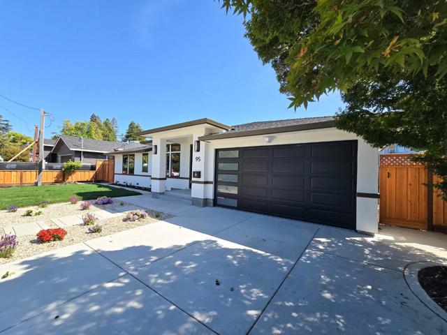 95 Centre Street, Mountain View CA: https://media.crmls.org/mediaz/1f07beb0-ed55-4008-8bf3-317d02079583.jpg
