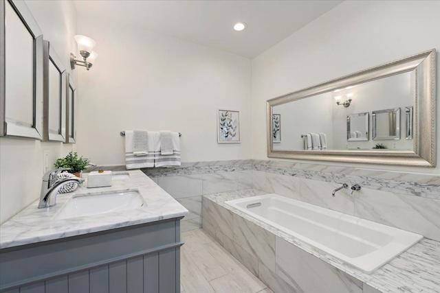 1107 Palm Avenue, San Mateo CA: https://media.crmls.org/mediaz/1f07cbdf-8fe3-43df-901d-abf0aac281ad.jpg