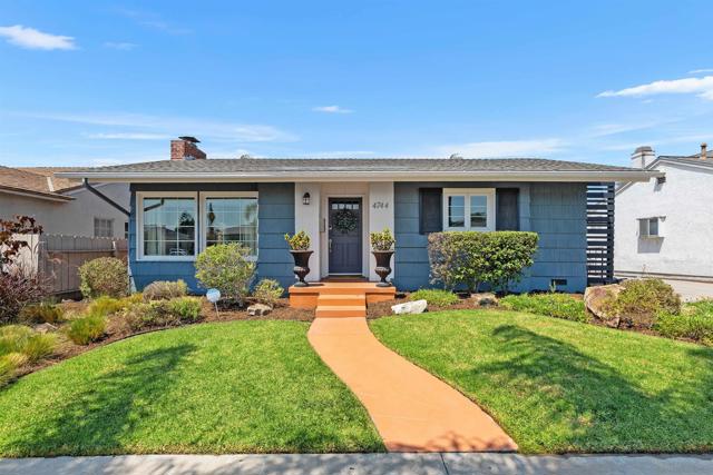 4744 49th St, San Diego CA: https://media.crmls.org/mediaz/1f08bb93-2661-4639-b267-f16cf4d4627a.jpg