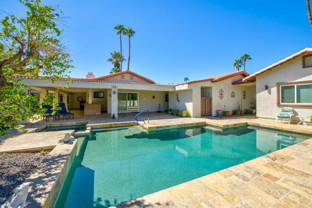 39060 Kilimanjaro Court, Palm Desert CA: https://media.crmls.org/mediaz/1f08db9e-b4f1-4b4f-aa79-8e967689bb4c.jpg