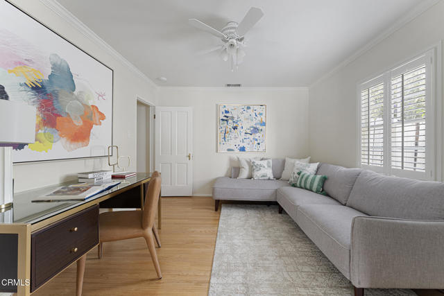 604 N Sunnyslope Avenue, Pasadena CA: https://media.crmls.org/mediaz/1f090ac2-c9ff-47a4-b210-68573220c401.jpg