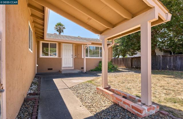 345 Swan Way, Vallejo CA: https://media.crmls.org/mediaz/1f09143c-74ca-4b06-b1c5-6cfce804713f.jpg