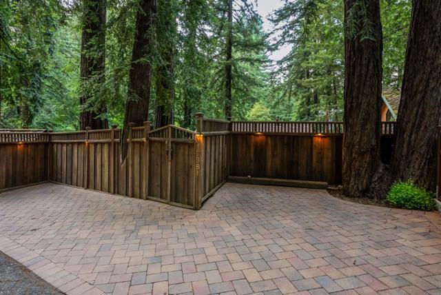 17981 Ogallala Warpath Road, Los Gatos CA: https://media.crmls.org/mediaz/1f0afae0-9044-4055-8f45-b659d0211cfe.jpg