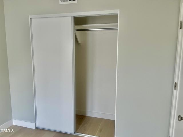 3077 Harbor Boulevard, Ventura CA: https://media.crmls.org/mediaz/1f0c18f3-8017-486a-86bd-339b158ca7a1.jpg