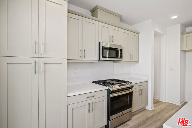 13889 Bell Way, Fontana CA: https://media.crmls.org/mediaz/1f0c5e19-64d2-4171-9288-c0b0a0e15f68.jpg