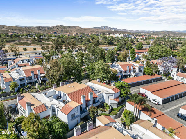 1190 Tivoli Lane, Simi Valley CA: https://media.crmls.org/mediaz/1f0cbb26-2d78-4d78-a124-7d34ca83a4fa.jpg