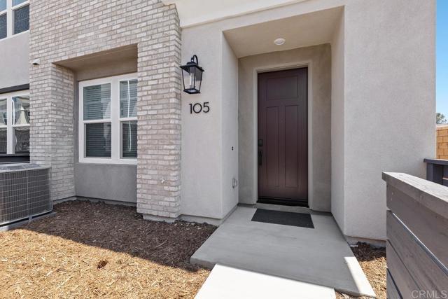 1207 Sunrise View, San Marcos CA: https://media.crmls.org/mediaz/1f0da681-1e4d-4f35-a968-1d071781c052.jpg