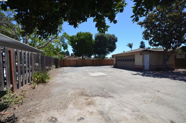 4544 Thornton Ave, Fremont CA: https://media.crmls.org/mediaz/1f0dabb4-2335-454c-9443-5e83047a1ed5.jpg