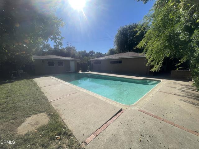 Detail Gallery Image 2 of 11 For 210 N Lomita Ave, Ojai,  CA 93023 - 3 Beds | 2 Baths